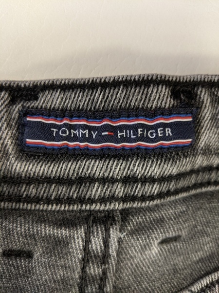 ДЖИНСЫ МУЖСКИЕ СТРЕЙЧ. TOMMY HILFIGER. РАЗМЕР 32